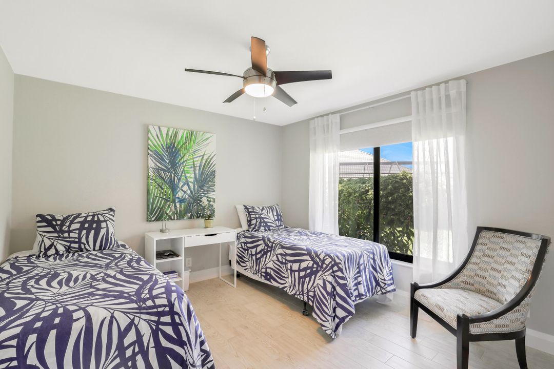 2201 Noble Ct, Naples, FL 34110