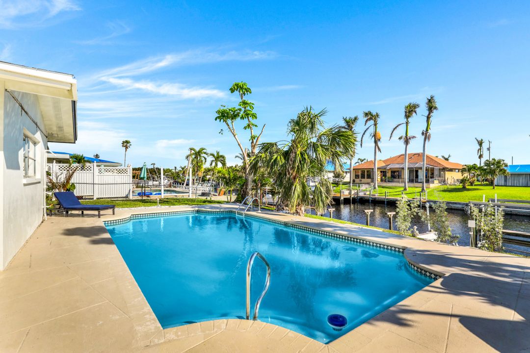 3113 SE 16th Pl, Cape Coral, FL 33904