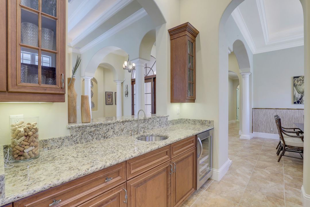 10610 Via Milano Dr, Miromar Lakes, FL 33913