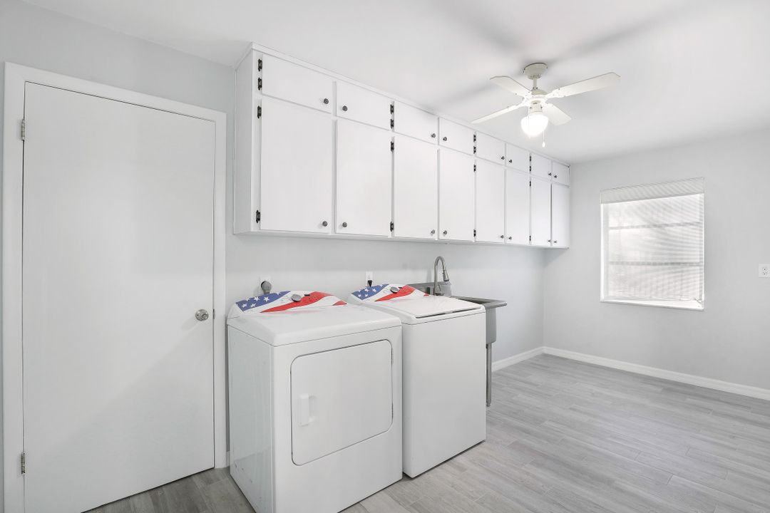 288 Grapewood Ct, Marco Island, FL 34145