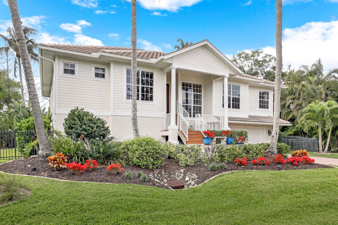 27070 Driftwood Dr, Bonita Springs, FL 34135