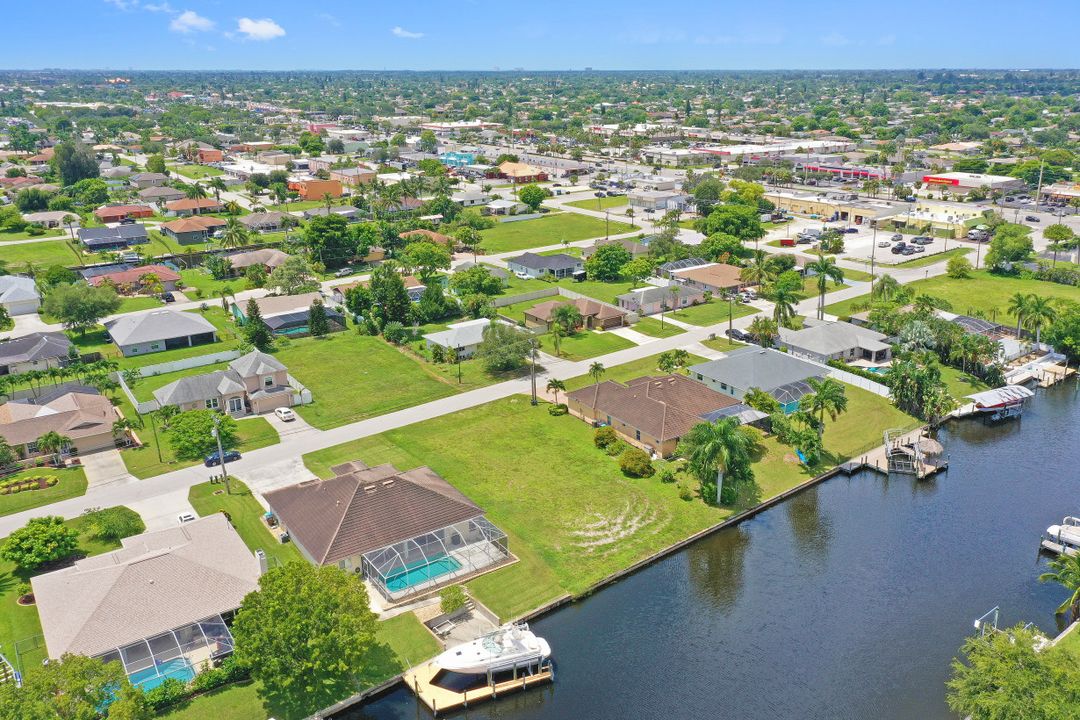 1707 SE 13th St, Cape Coral, FL 33990