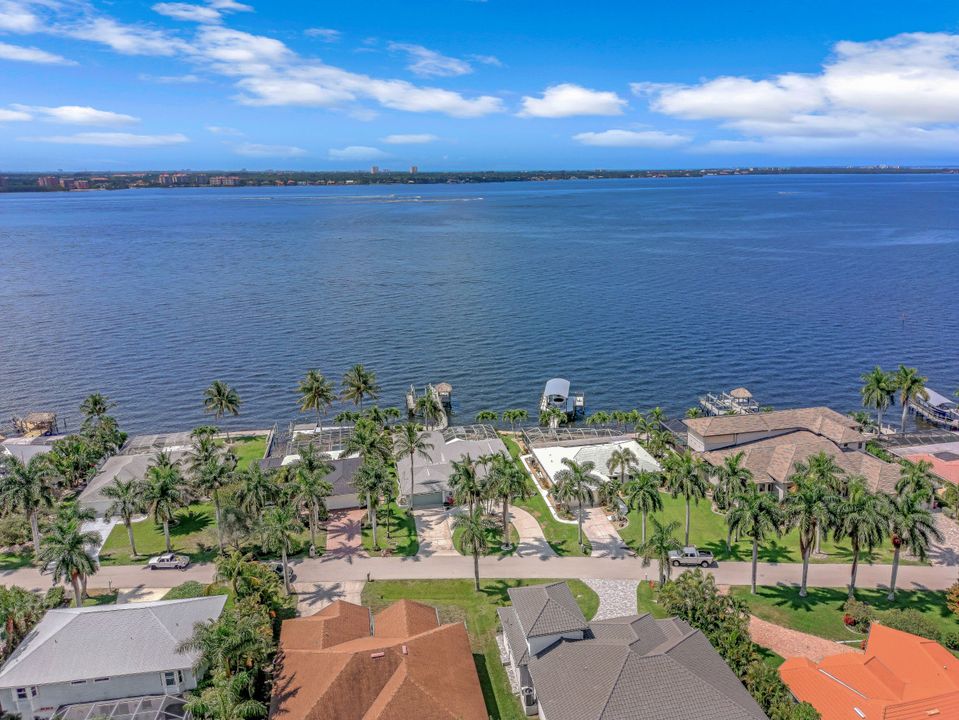 642 Coral Dr, Cape Coral, FL 33904