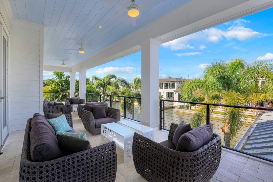 631 17th Ave S, Naples, FL 34102