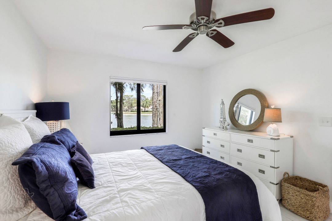 5716 Deauville Cir, Naples, FL 34112