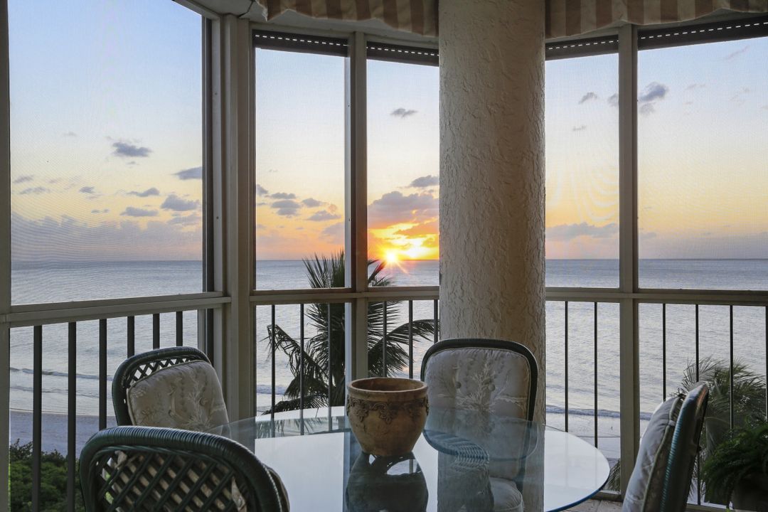 4951 Gulf Shore Blvd #302, Naples, FL 34103