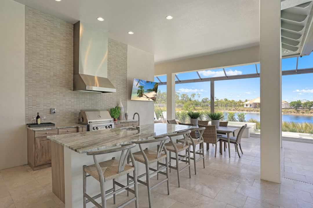 6035 Plana Cays Dr, Naples, FL 34113