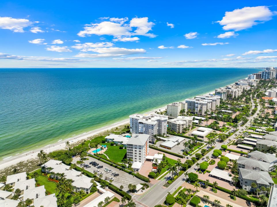 2701 Gulf Shore Blvd N, Villa #3, Naples, FL 34103
