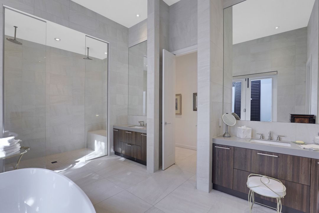 3255 Tavolara Ln, Naples, FL 34114