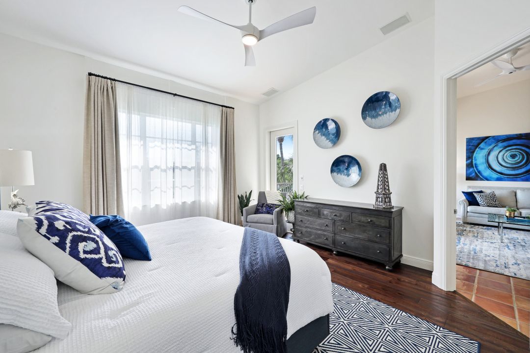 743 Bentwater Cir #203, Naples, FL 34108