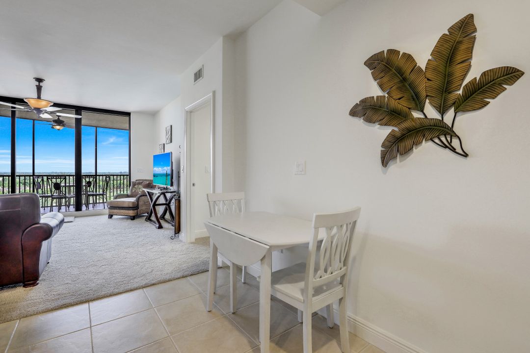 5793 Cape Harbour Dr #916, Cape Coral, FL 33914