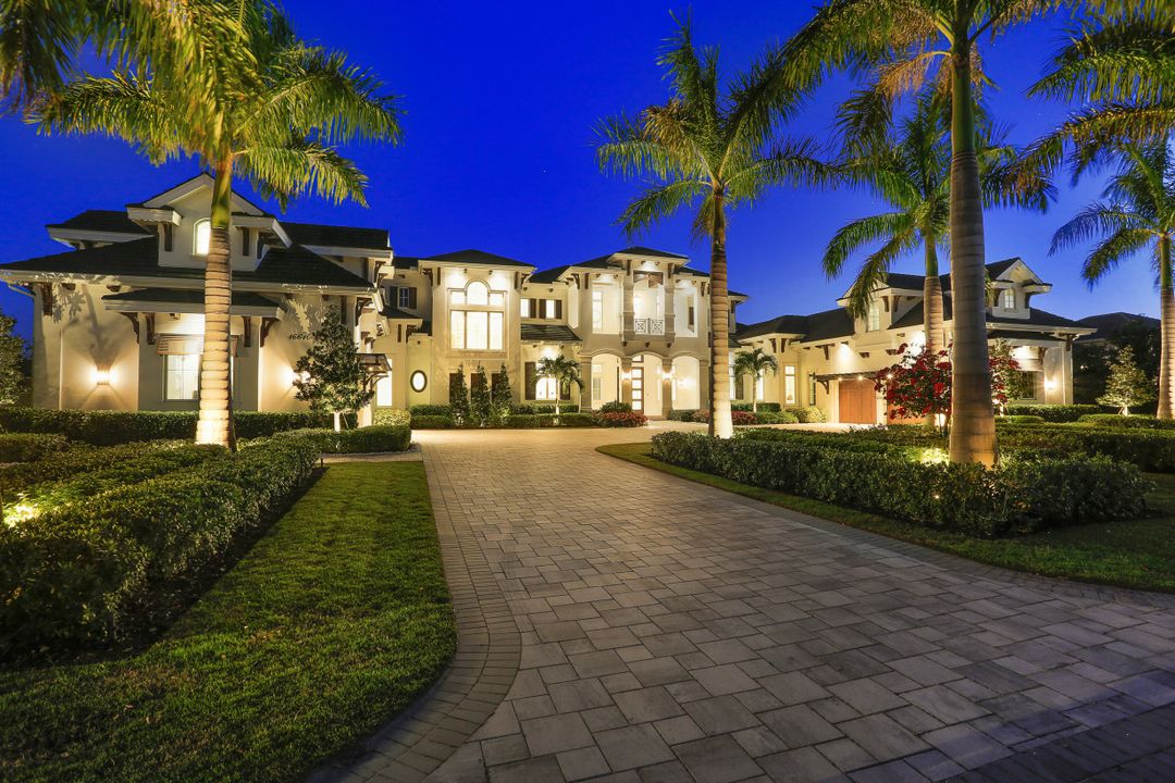 16610 Firenze Way, Naples, FL 34110