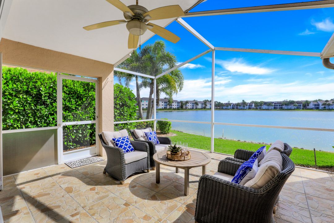 2810 Sailors Way, Naples, FL 34109