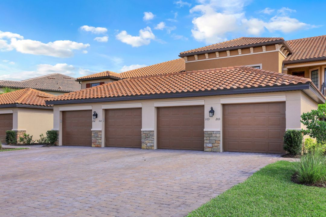 9386 Pocida Ct #103, Naples, FL 34119