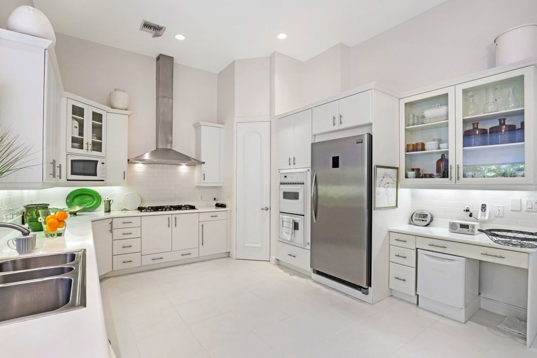 15361 Old Pine Ct, Fort Myers, FL 33912