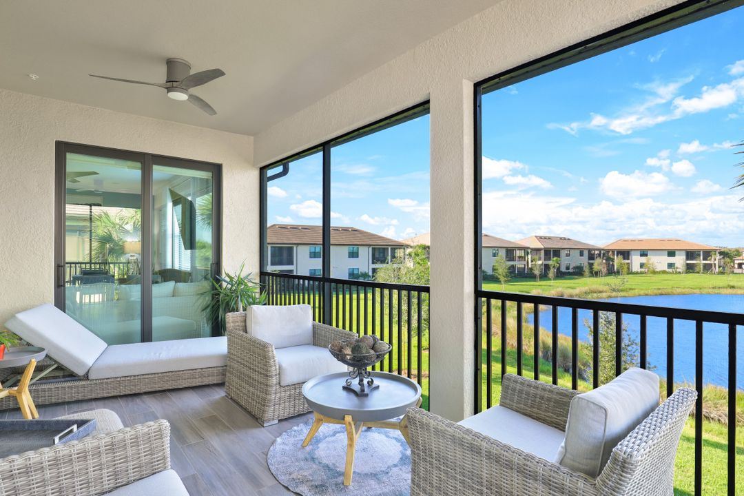 2363 Montserrat Ln #33 -202 , Naples, FL 34120