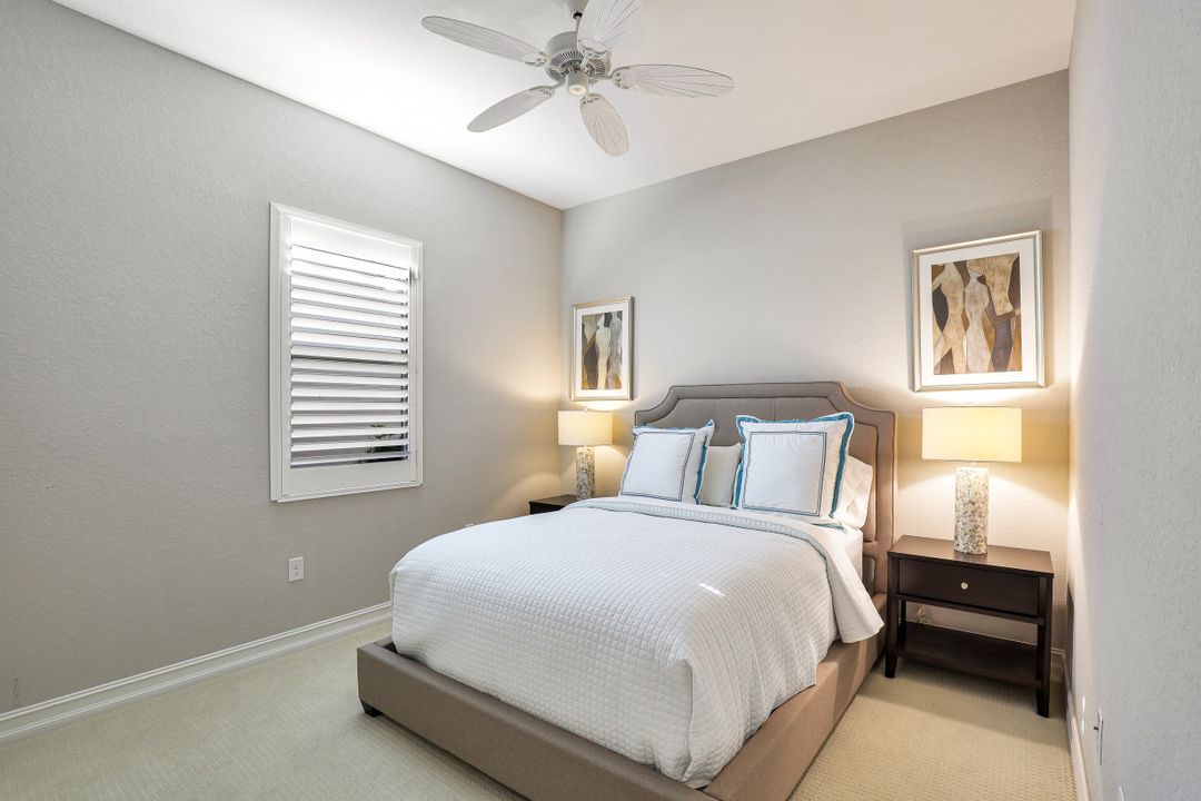 7247 Lantana Cir, Naples, FL 34119