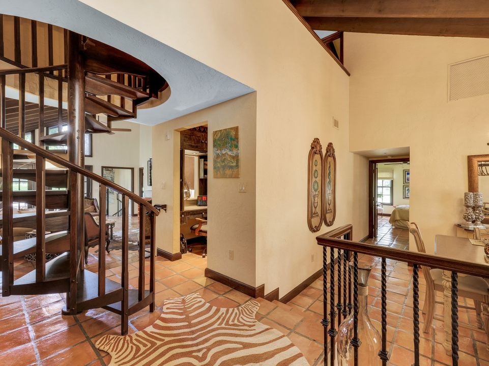 5850 Pelican Bay Blvd, Naples, FL 34108