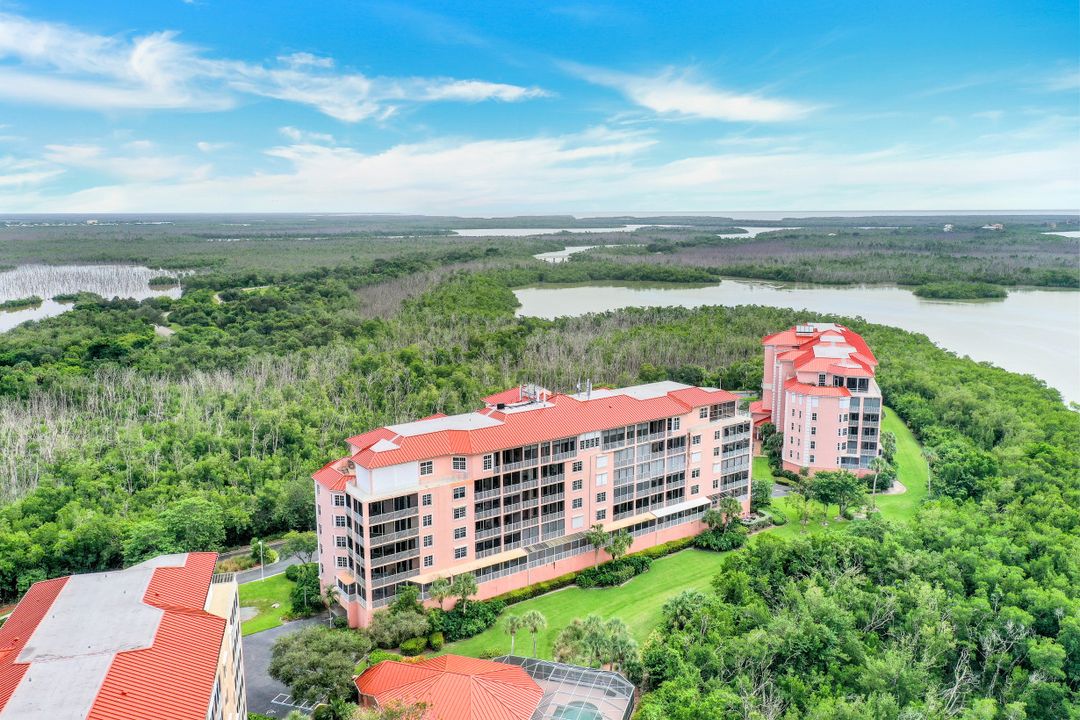 269 Vintage Bay Dr #212, Marco Island, FL 34145