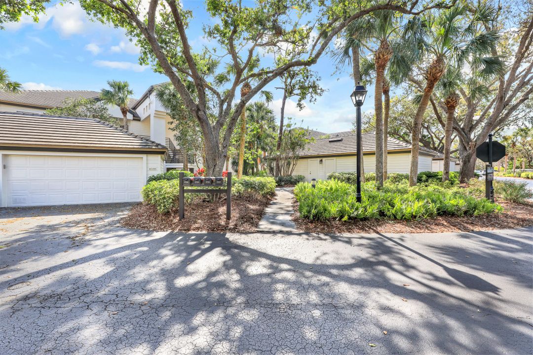 27155 Oakwood Lake Dr, Bonita Springs, FL 34134