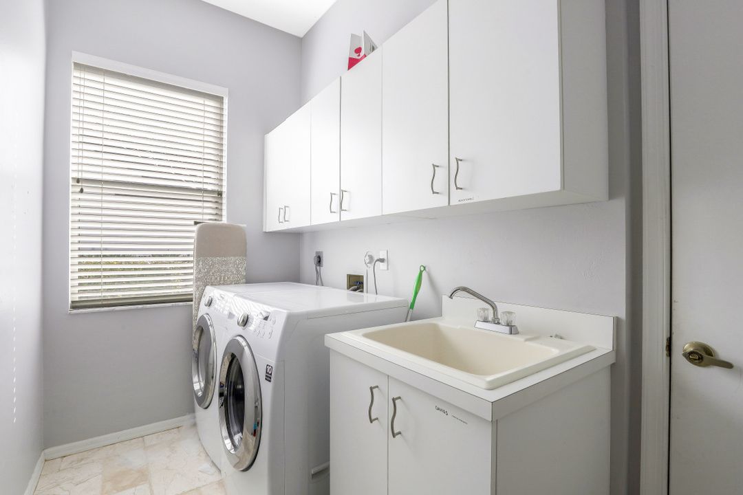 316 Lambton Ln, Naples, FL 34104