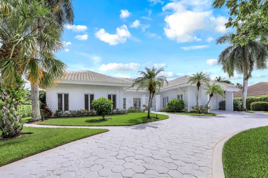 621 S Barfield Dr, Marco Island, FL 34145