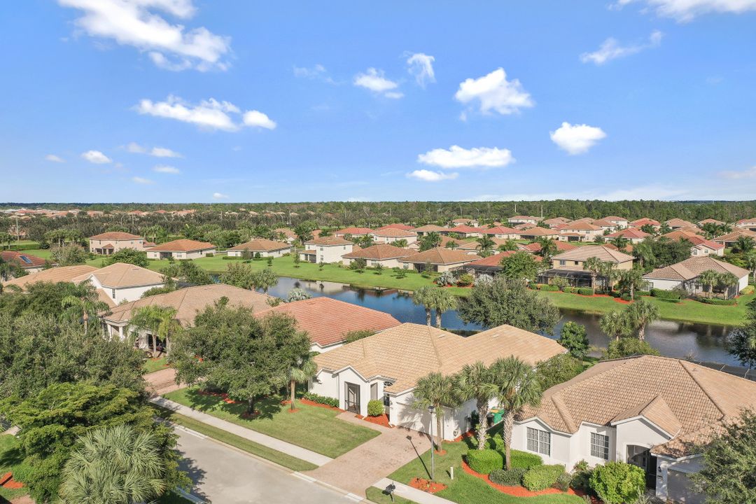 2058 Mandarin Ln, Naples, FL 34120