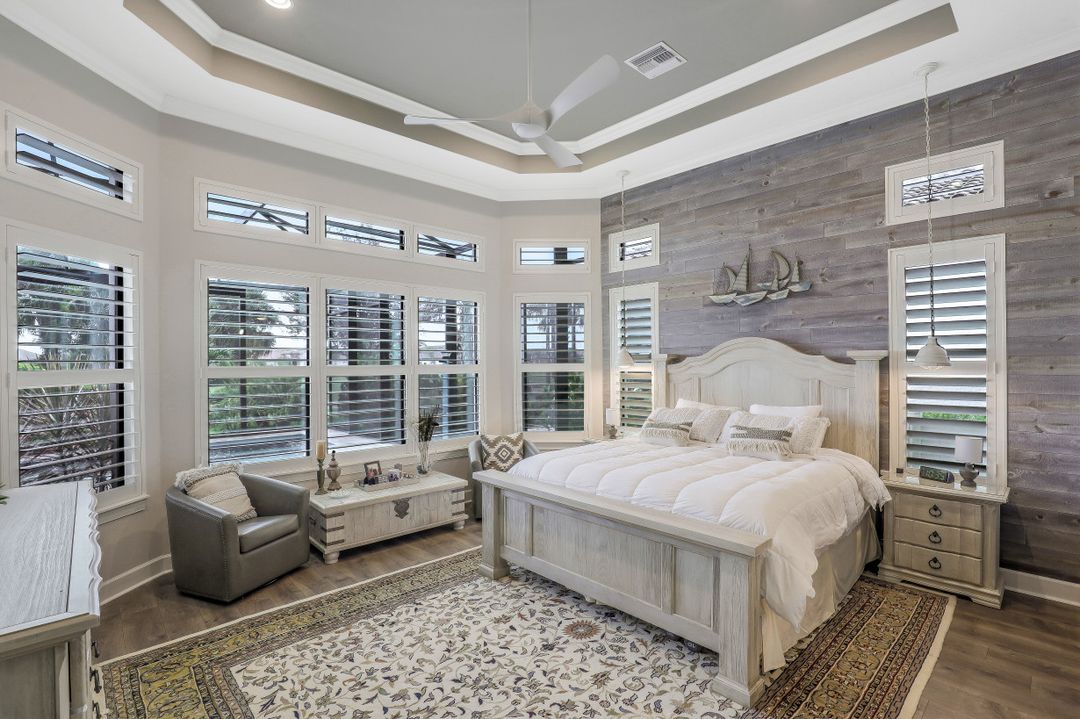 9392 Rapallo St, Naples, FL 34119