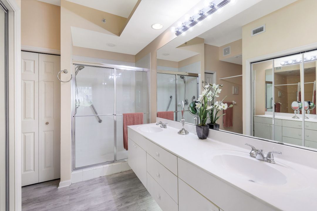 2365 Bayou Ln #3, Naples, FL 34112