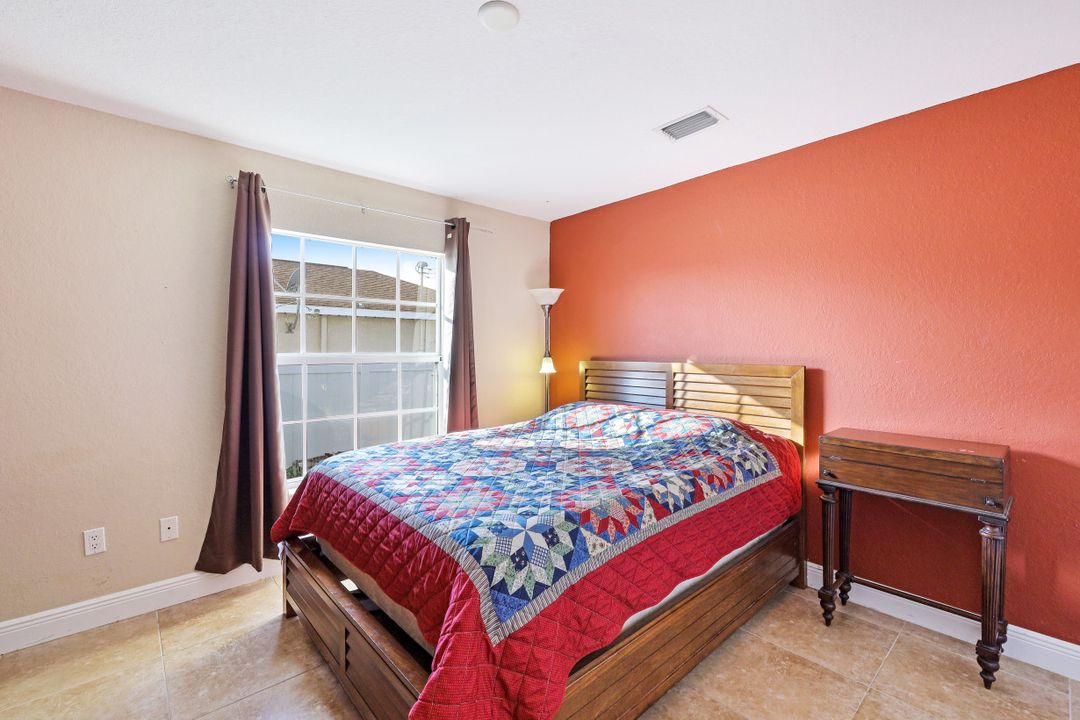 2713 10th St SW, Lehigh Acres, FL 33976