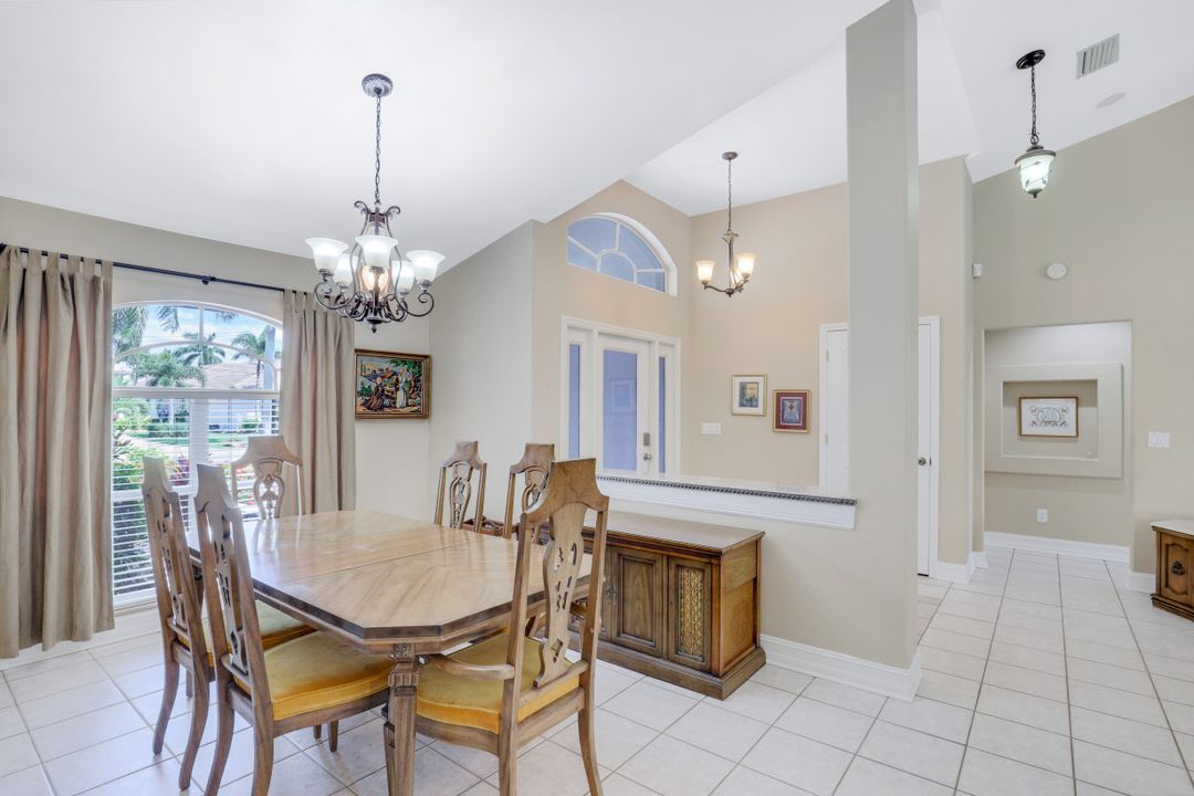 3332 SE 22nd Pl, Cape Coral, FL 33904