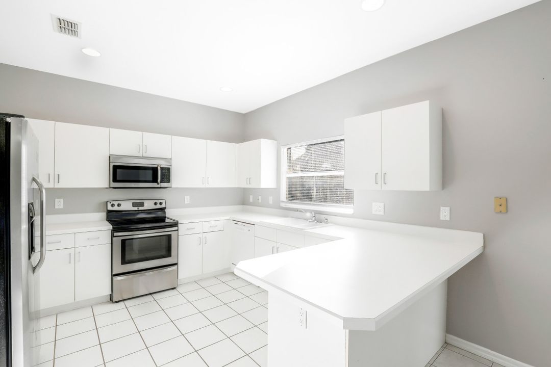 12530 Eagle Pointe Cir, Fort Myers, FL 33913