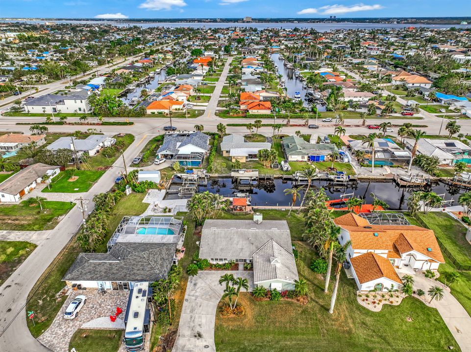 5305 Del Monte Ct, Cape Coral, FL 33904