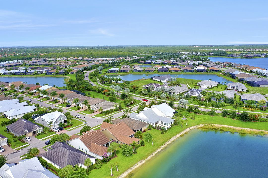 14684 Tropical Dr, Naples, FL 34114