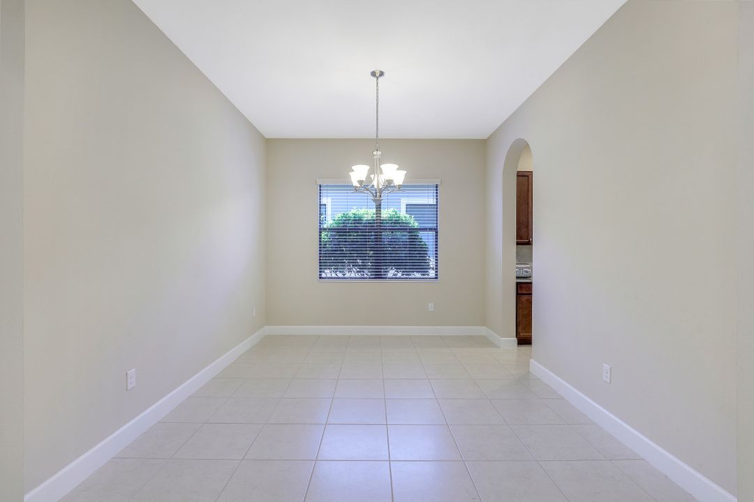 9247 Isla Bella Cir, Bonita Springs, FL 34135