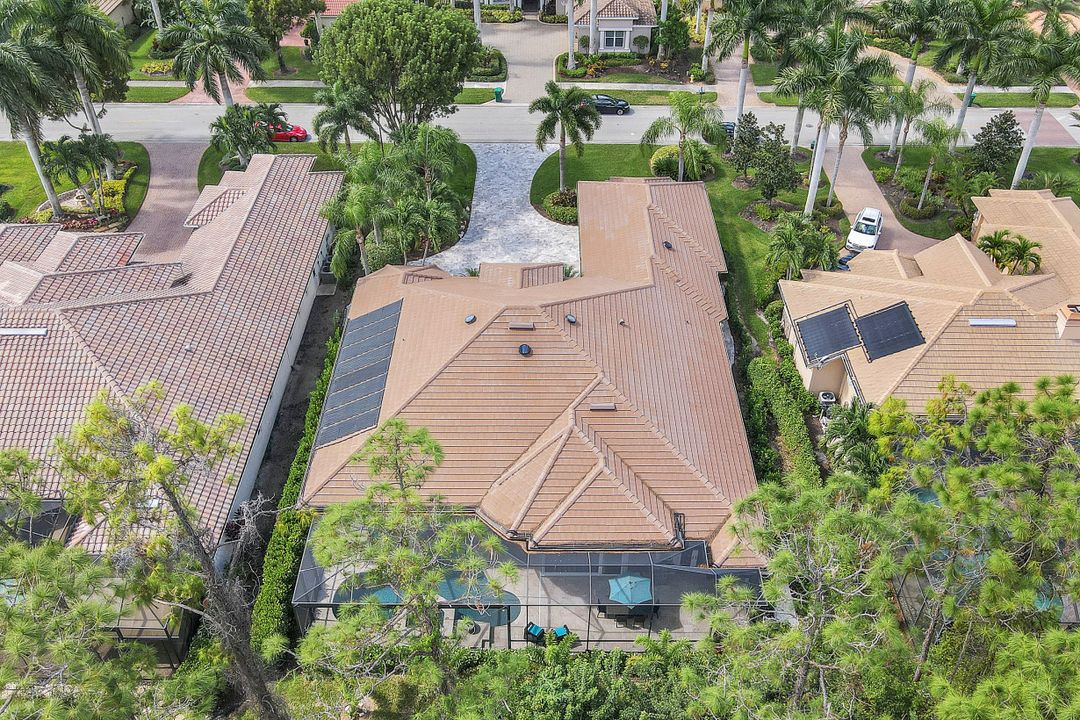 2790 Olde Cypress Dr, Naples, FL 34119