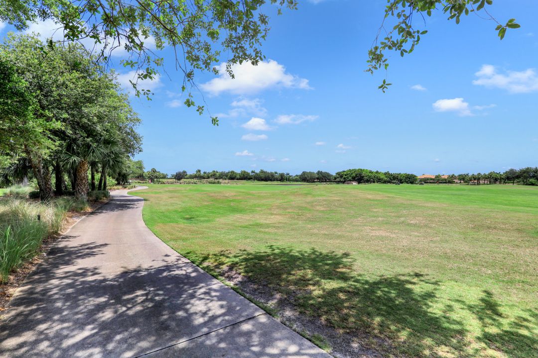 3243 Tavolara Ln, Naples, FL 34114