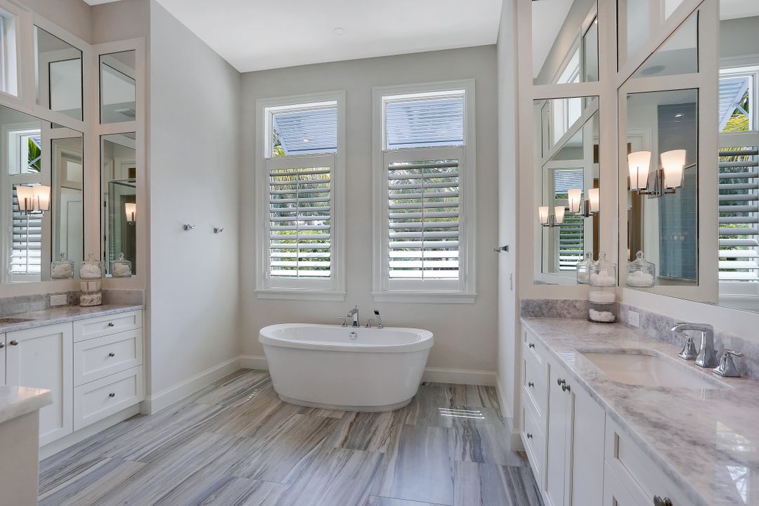 4268 Tarpon Ave, Bonita Springs, FL 34134