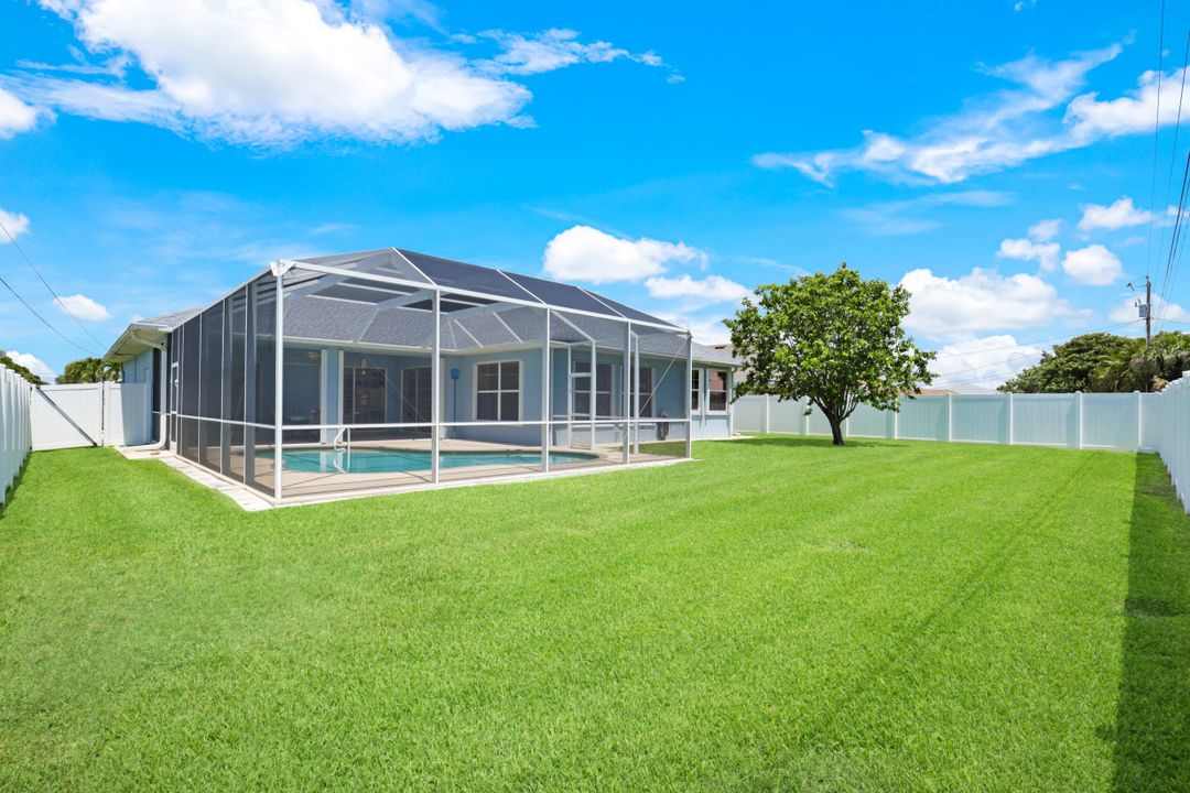 3023 SE 8th Ave, Cape Coral, FL 33904