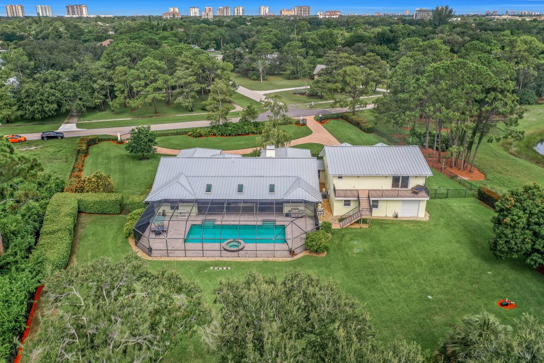 762 Hickory Rd, Naples, FL 34108