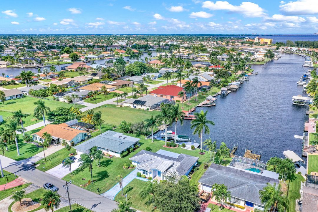 1923 SE 45th St, Cape Coral, FL 33904