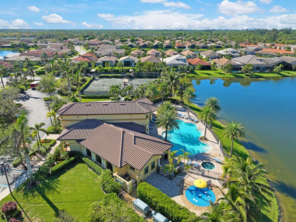 10509 Valencia Lakes, Bonita Springs, FL 34135