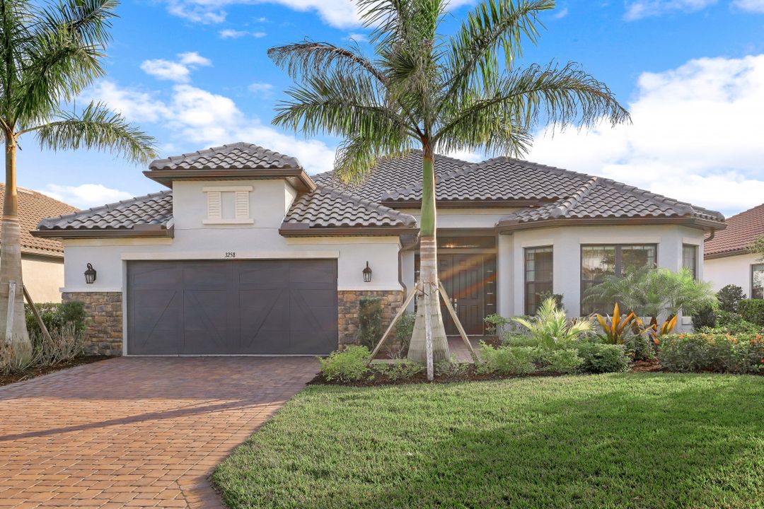 3258 Belon Ln, Naples, FL 34114