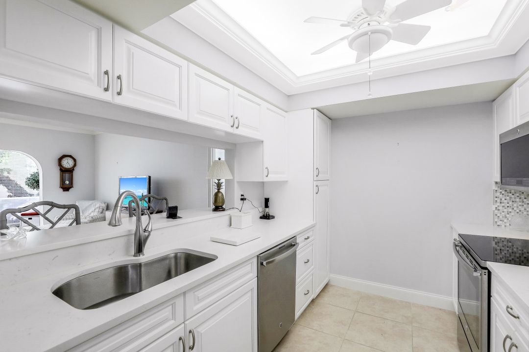 5801 Glencove Dr #503, Naples, FL 34108