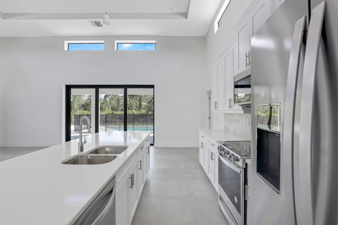 4312 18th Ave NE, Naples, FL 34120