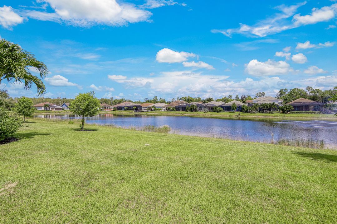 3271 Pilot Cir, Naples, FL 34120