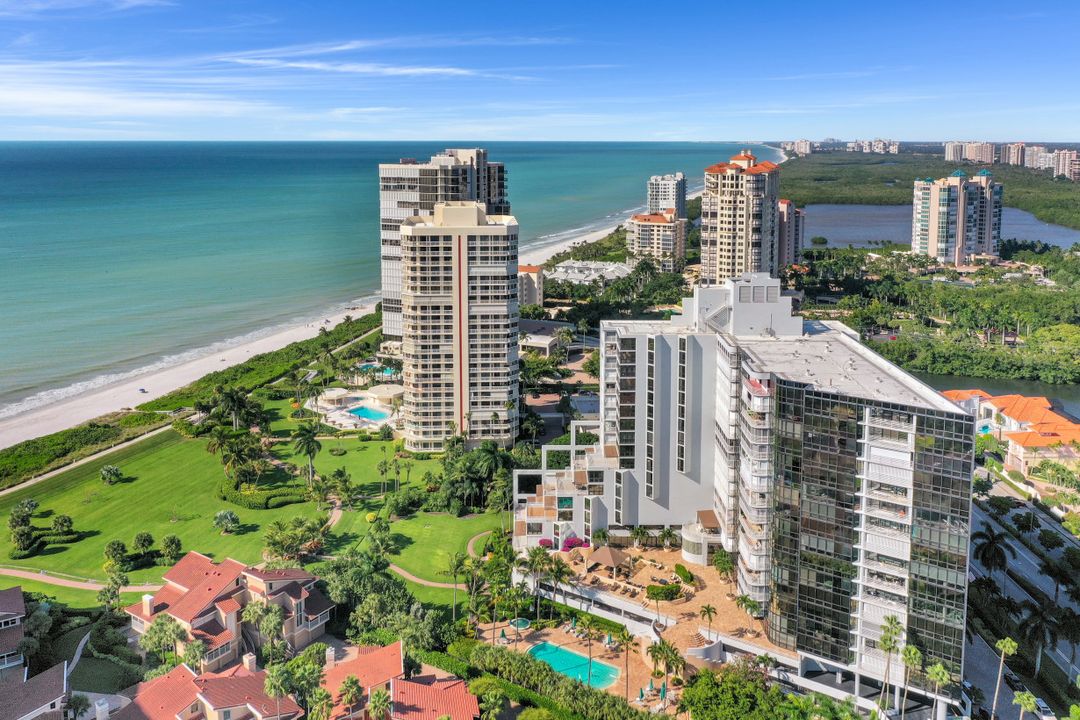 4751 Gulf Shore Blvd N #804, Naples, FL 34103