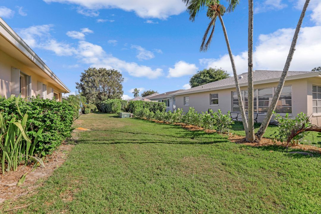 19 Crooked Ln, Naples, FL 34112