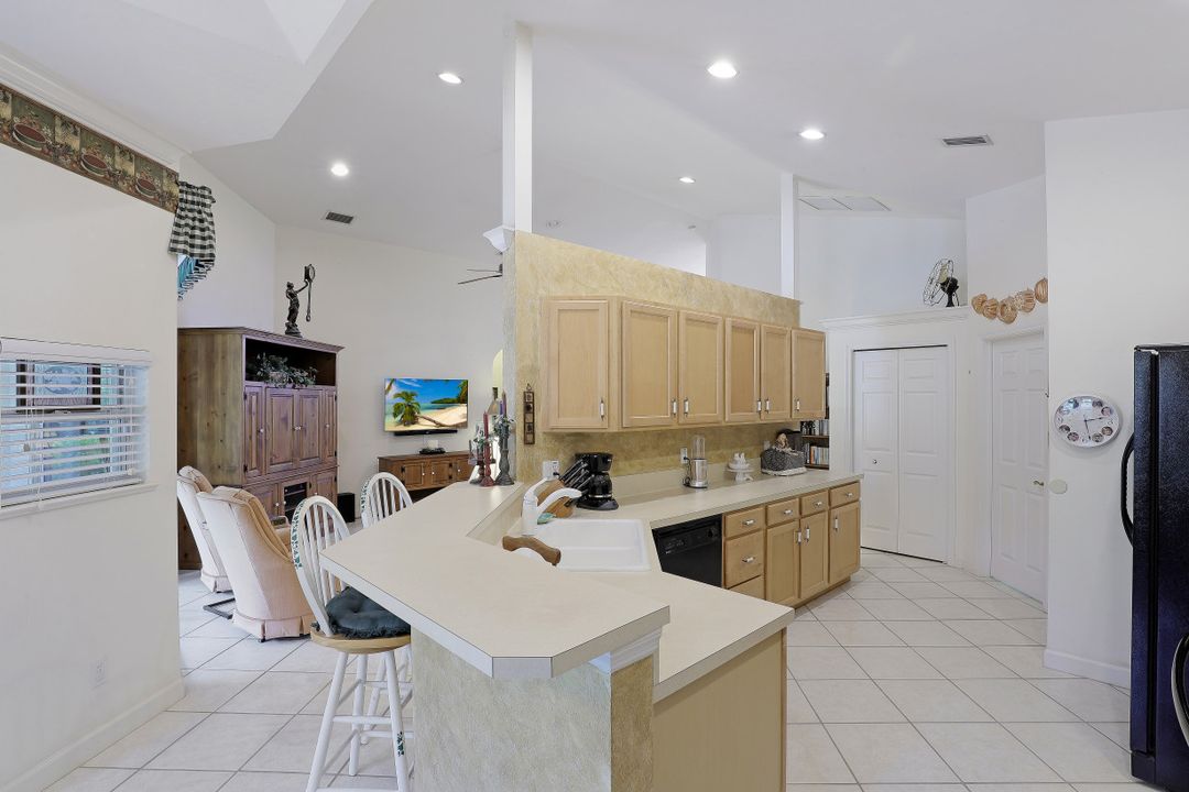 61 1st St, Bonita Springs, FL 34134