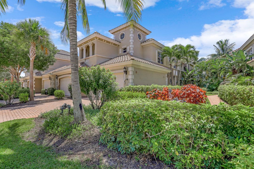 9206 Museo Cir #104, Naples, FL 34114